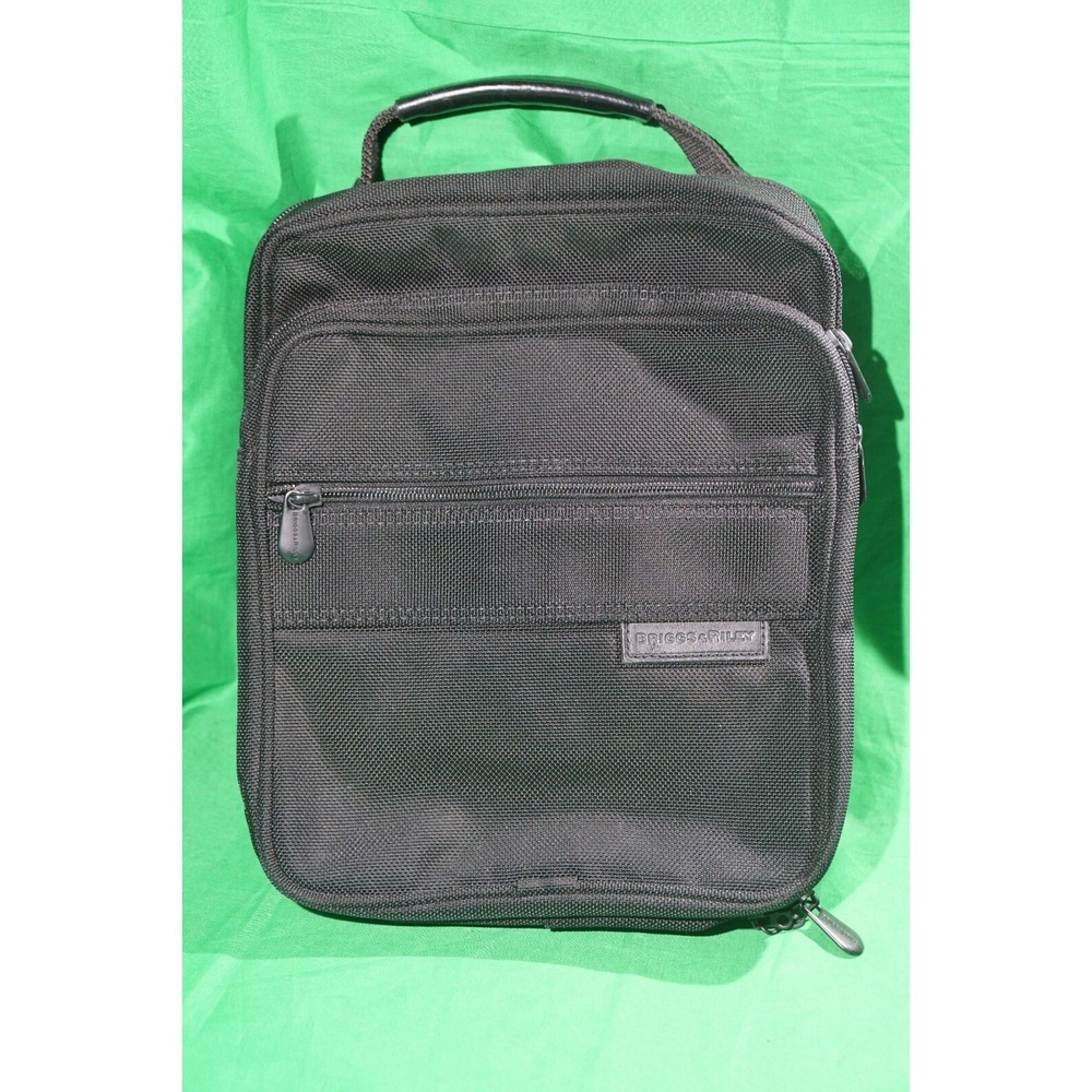 Briggs and Riley Hanging Toiletry Bag Green Essentials Travel Carryall